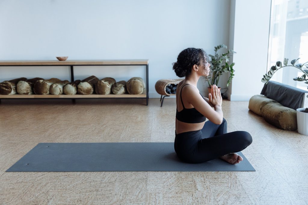 Yoga for Beginners: 6 Essential Tips for Getting the Basics Right